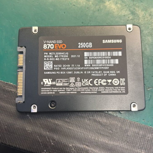 Samsung 870 EVO V-NAND SSD 250GB like new