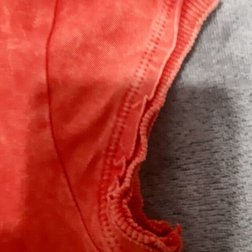 VCM Tshirt with hood fancy red M/L like new