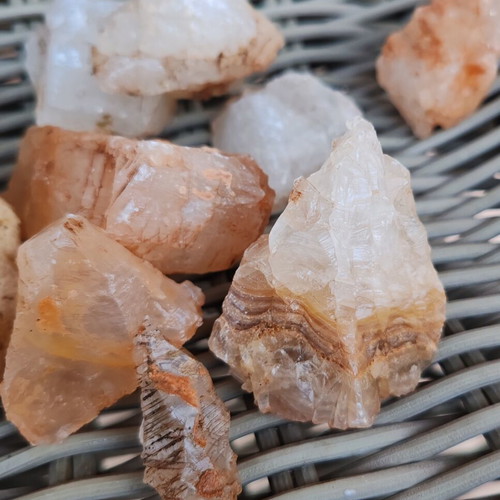 Raw rock like new, set of 8 from Attica