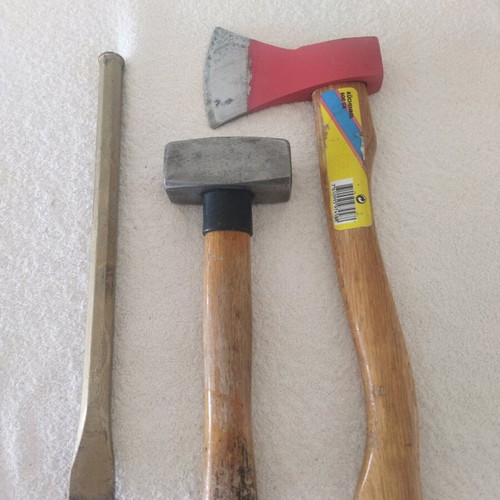 Hand tools used: chisel, axe, hammer