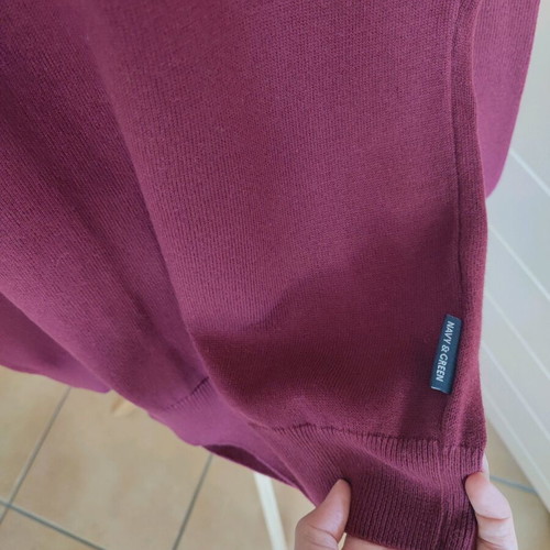 Navy & Green cotton sweater like new, burgundy, size L