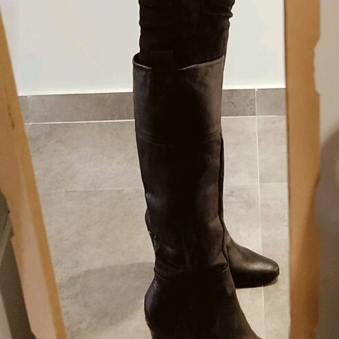 Women's leather boots black size 38 like new