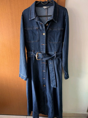Denim dress medium new dark blue with buttons and belt