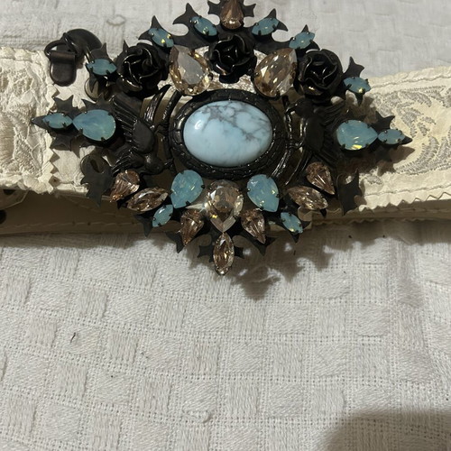 Dukas belt white with stones like new, size 90