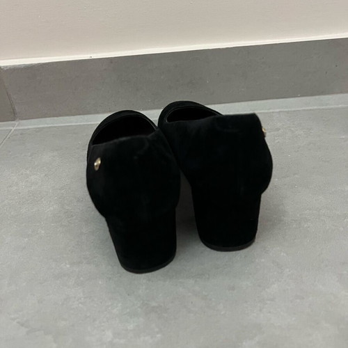 Stonefly black pumps size 38 like new