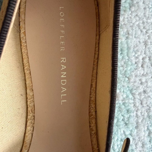 Mary Jane Loeffler Randall ballet flats size 40 like new, beige