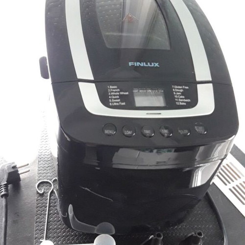 Finlux bread maker like new with 12 programs and two pans