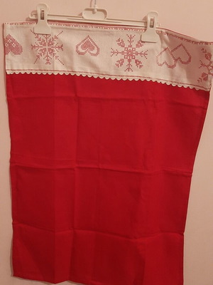 Embroidered towels new, set of 2
