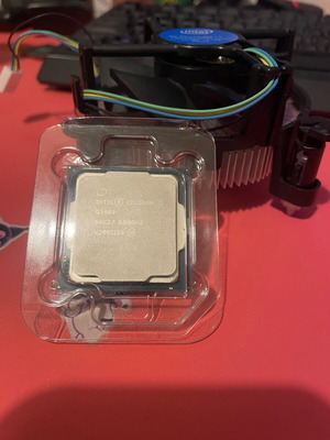 Intel Celeron G5905 processor used with cooler