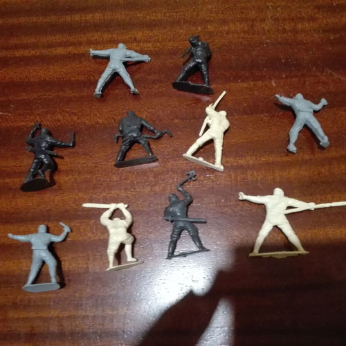 Ninja figures used, pack of 10 vintage from the 80s