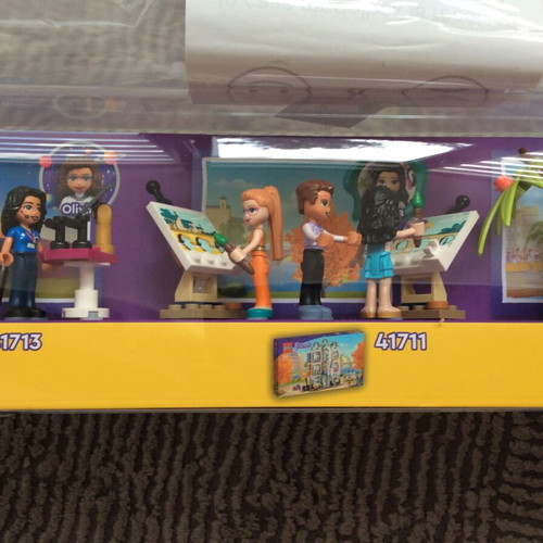 Lego Friends Display Showcase new, compatible with 41711 Emma’s Art School