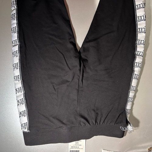 Benlee leggings black like new with seam unraveling