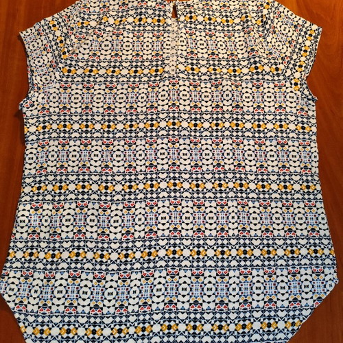 H&M blouse used with geometric ethnic pattern, viscose, short sleeve