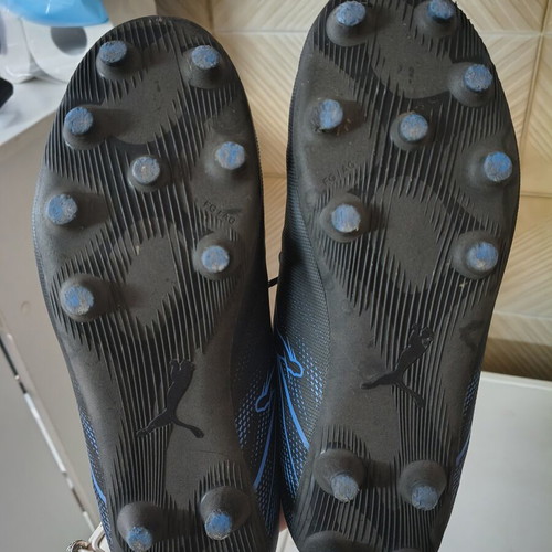 Puma football shoes size 37, black