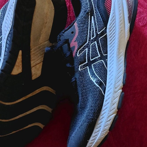 Asics athletic shoes size 36 black and gray like new