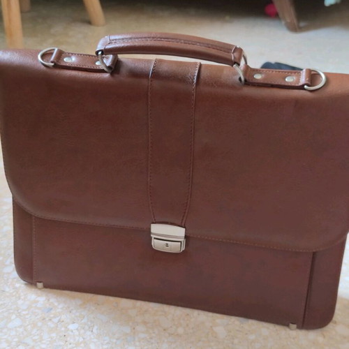 Leather briefcase new, brown tan
