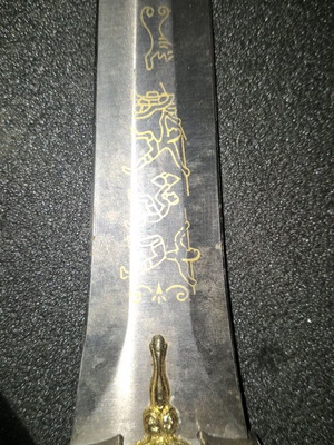 Collectible knife used in good condition