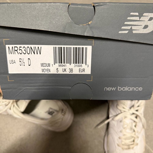 New Balance 530 athletic shoes like new, size 38, white