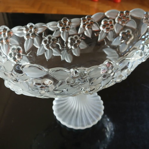 Vintage decorative bowl used, ideal for fruits or sweets