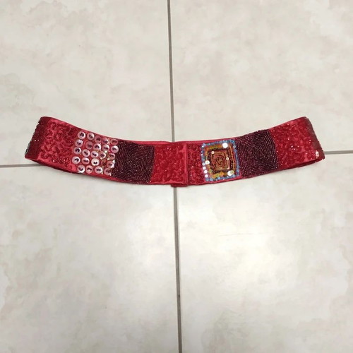 Embroidered handmade belt in burgundy red, adjustable with scratch