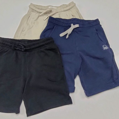 Shorts like new, pack of 3, size 116, black, beige, blue
