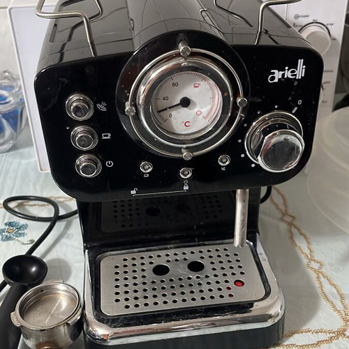 Arielli KM-501B Espresso Machine used, retro style, black