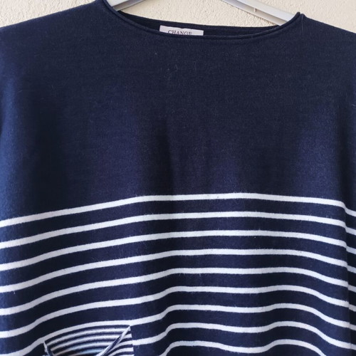 CHANGE WOMEN'S NAVY STRIPED SWEATER