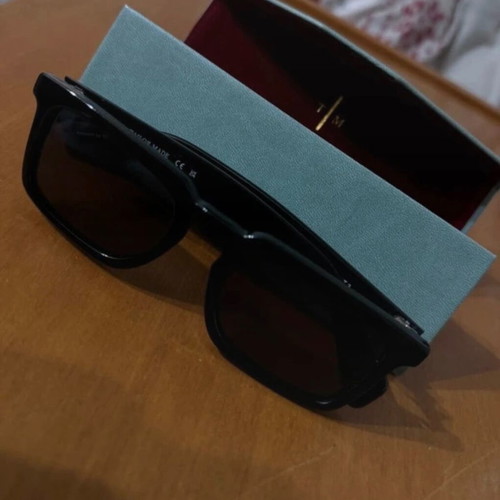 Tailor Made sunglasses like new, black