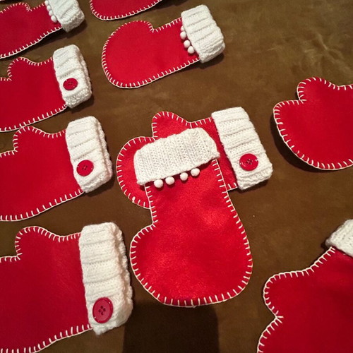 Handmade Christmas mittens new, pack of 12