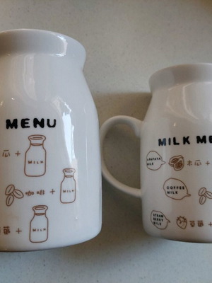 Cups new with unique design, set of 2 pieces
