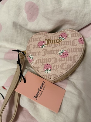 Juicy Couture Berry Sweet heart-shaped coin purse