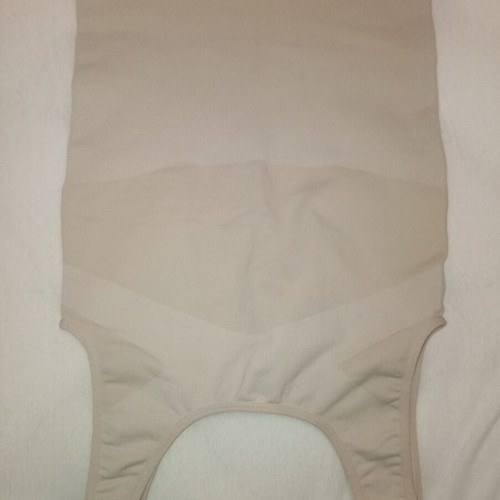 Jolinesse beige shapewear sleeveless top L like new
