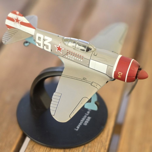 Lavochkin La-7 Die-Cast Model Plane 1:72 Scale Like New