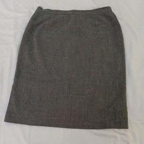 Women's skirt gray like new, size 50