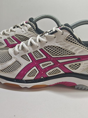 Asics Gel Beyond 3 sneakers like new, size 40