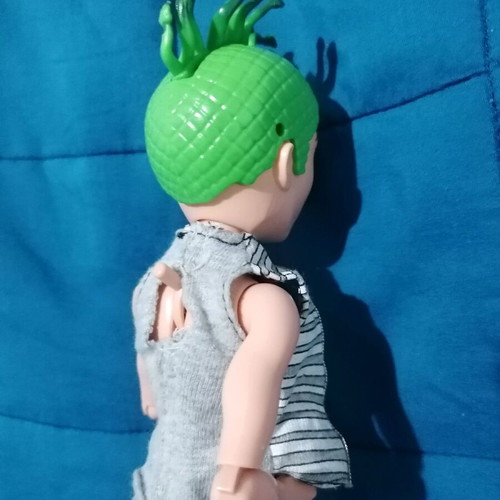 Monster High Deuce Gorgon like new with lever moving arms and hair