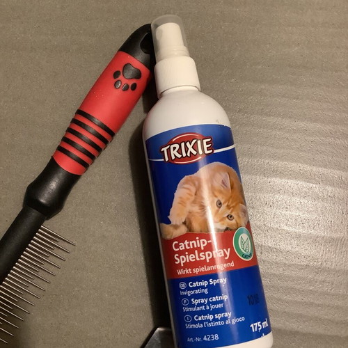 Cat grooming set new with brush, nail clipper, collar, Trixie catnip spray