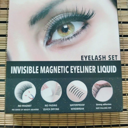 Magnetic eyelashes set with eyeliner and applicator, new, 3 pairs