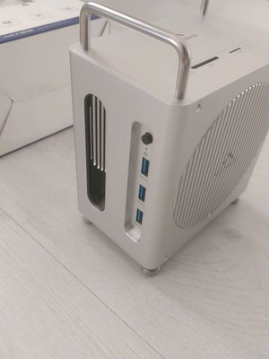 ACASIS Mac Mini M4 Workstation M002Pro νέα docking station με Dual NVMe RAID και 4K 144Hz