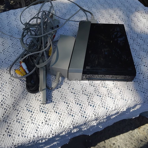 Nintendo Wii console bundle used, black