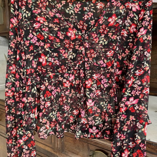 Stradivarius floral cropped blouse size Small like new