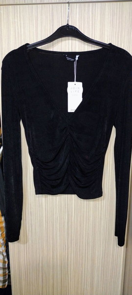 Stradivarius μπλούζα ολοκαινουργια medium