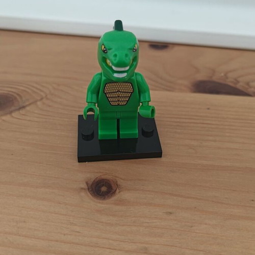 Lego Lizard Man Minifigure like new, Series 5