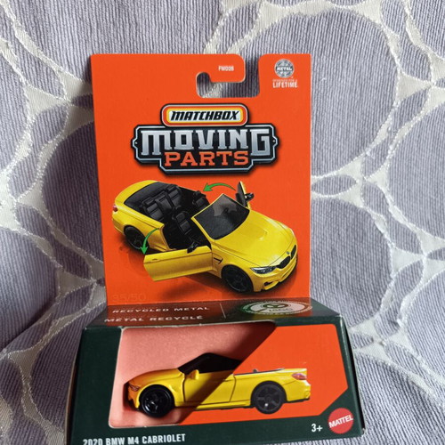 Matchbox 2020 BMW M4 Cabriolet yellow new, moving parts die-cast