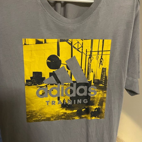Adidas t shirt like new, gray, size M