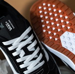 Vans Range Exp shoes new, size 43, black and white