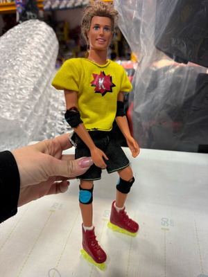 Ken Mattel 1995 Retro In-Line Skating Doll used