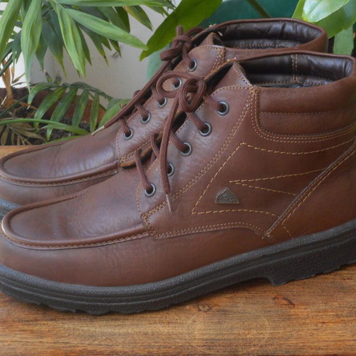 Boxer leather ankle boots size 41 with fur lining like new, brown