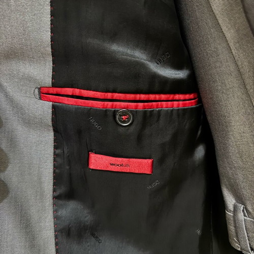 Hugo Boss gray suit like new, size 50