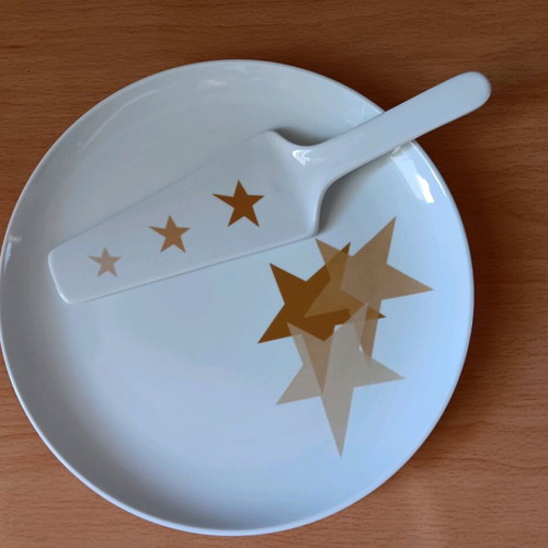 Ceramic Christmas platter with spatula like new